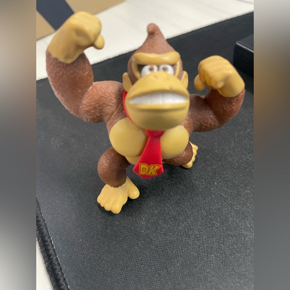 Donkey Kong Super Mario Bros Brown and Yellow DK Action Figure with Tie